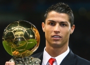 LOL决赛-南美德比鏖战正酣，38岁传奇苏亚雷斯奥运终章书写唯一性