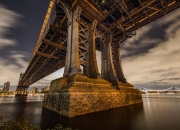 英雄联盟总决赛赛程-领袖之力与团队之智，詹姆斯爆发彰显个人英雄主义，森林狼战术压制展现集体篮球魅力