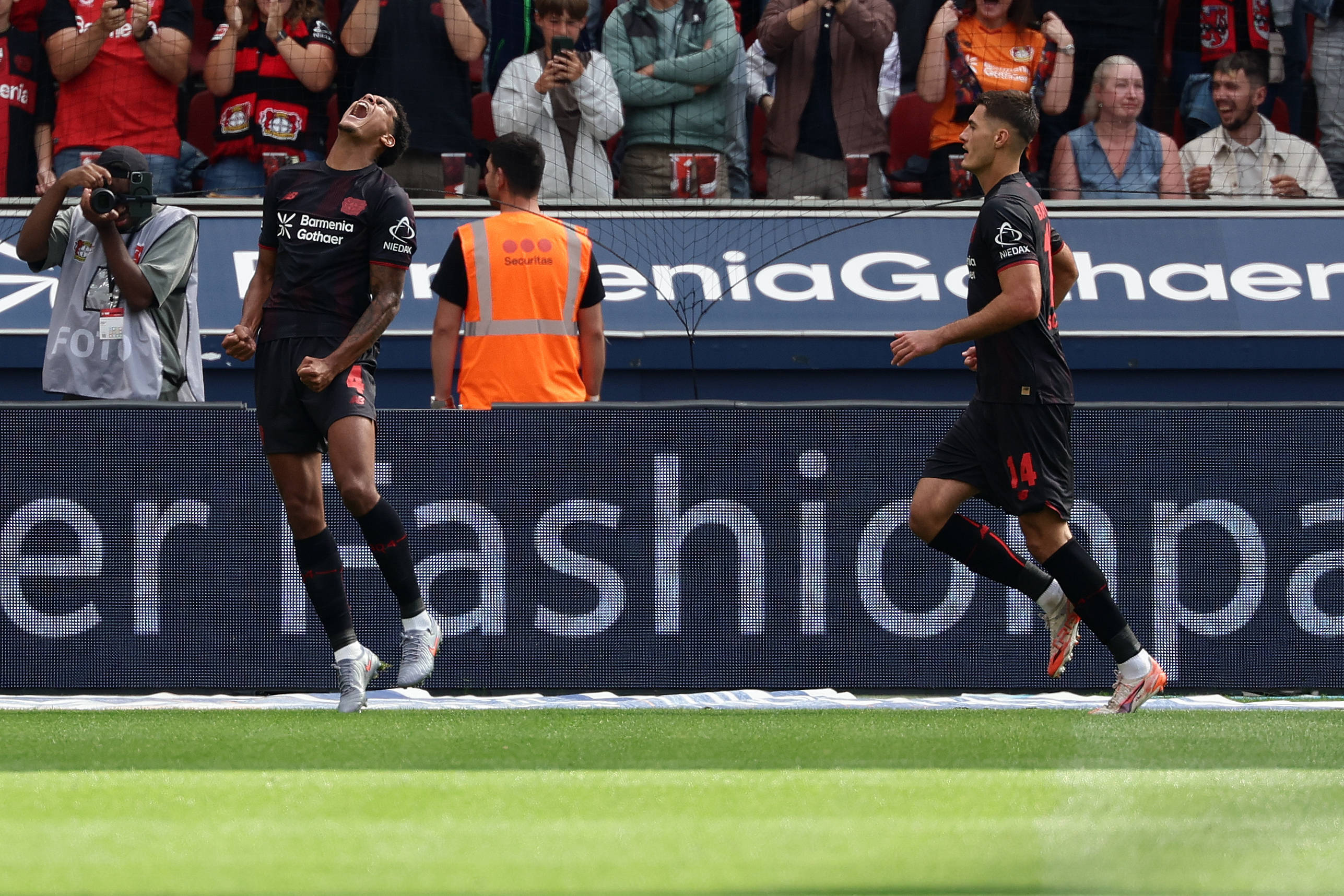 包含霍芬海姆队前景看好，球员们充满斗志的词条