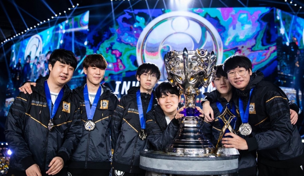 S赛赛事精彩瞬间盘点，年度回顾震撼登场的简单介绍