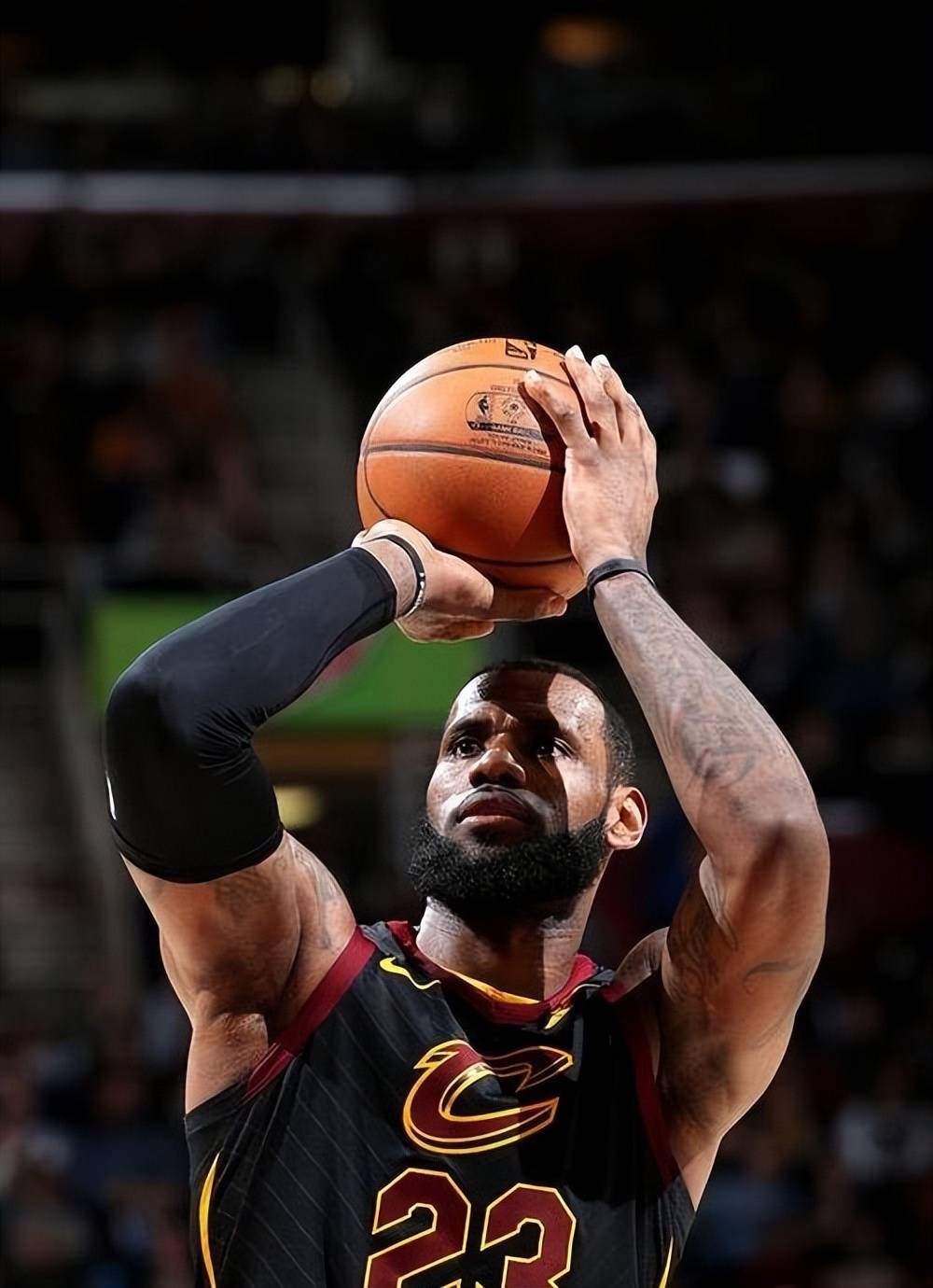 爵士鏖战湖人，浓眉哥刷新纪录