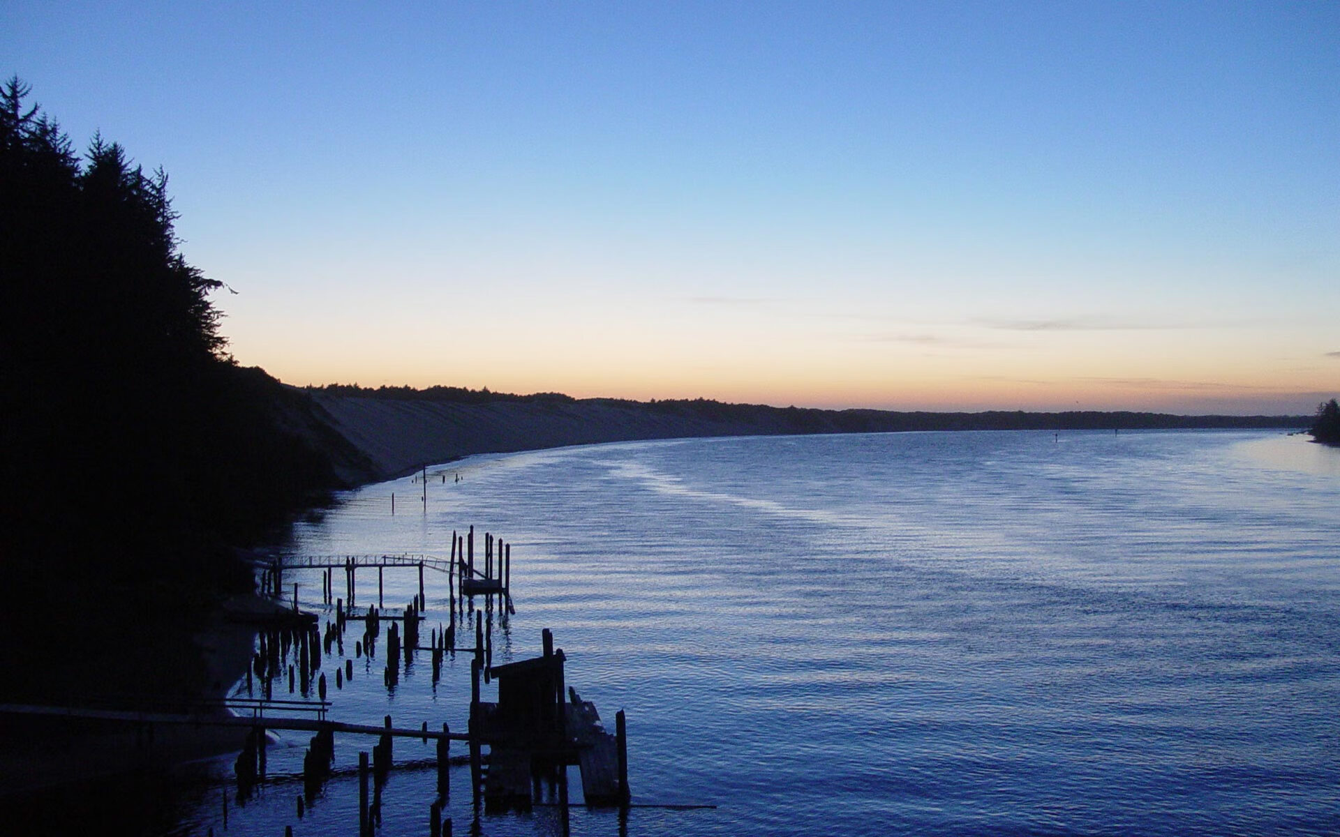 跨时空的三重奏,星辰锁链下的拉亚之夜