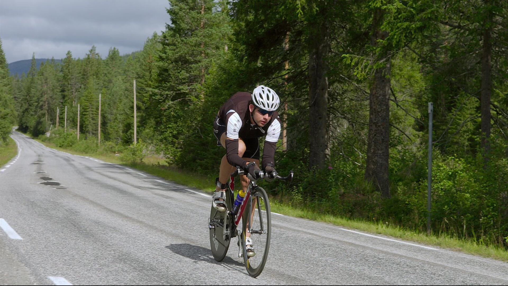 直布罗陀海峡的足球风暴，亚特兰大如何用蓝色匕首刺穿阿特拉斯雄狮，贝林厄姆献上致命一击