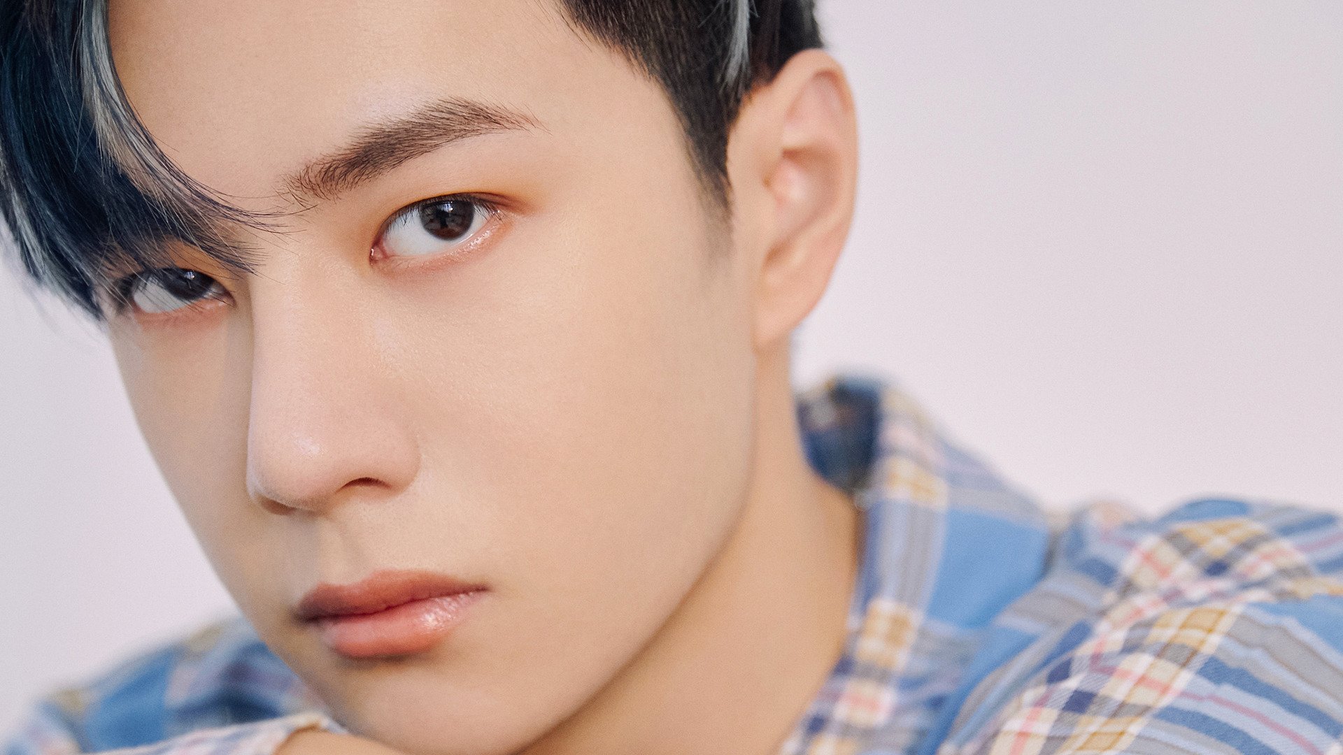 双线叙事，当足球巨星遇见锂矿霸权—赛场内外的稀缺性战役