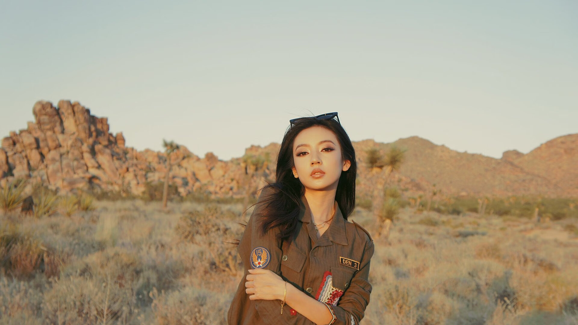 站立的高墙，倒下的巨人，浓眉西决夜的无声宣言